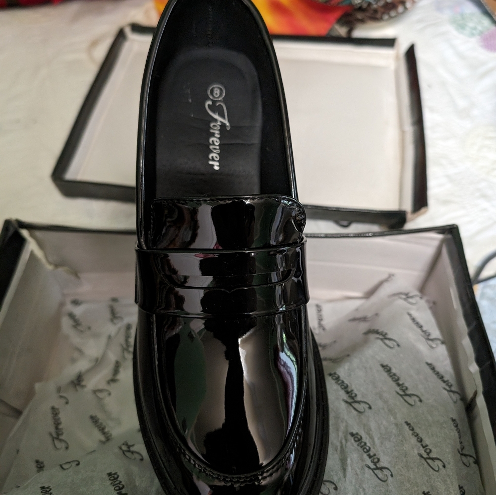 Shoes - Picture 3 of 6